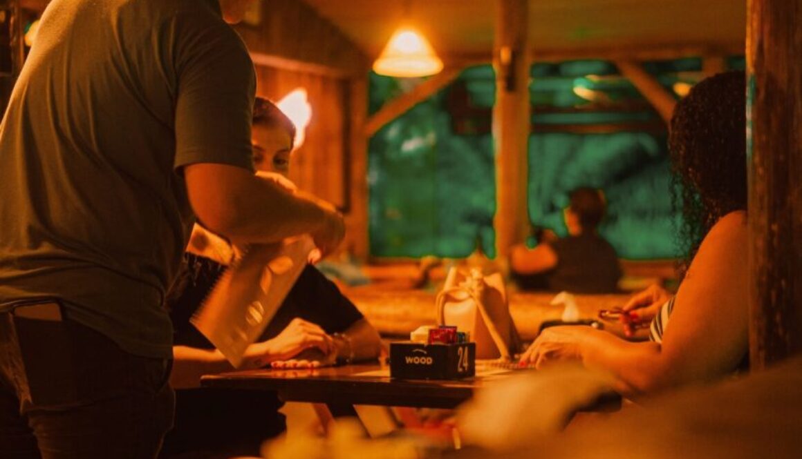 Wood bar e Choperia em Joinville - imagens 02
