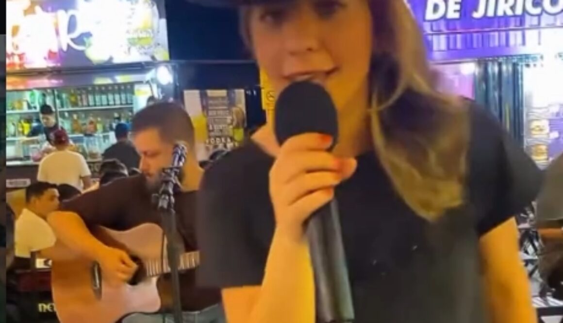 08 21 Milena e Jardel no Opa Jerke - música ao vivo em Joinville