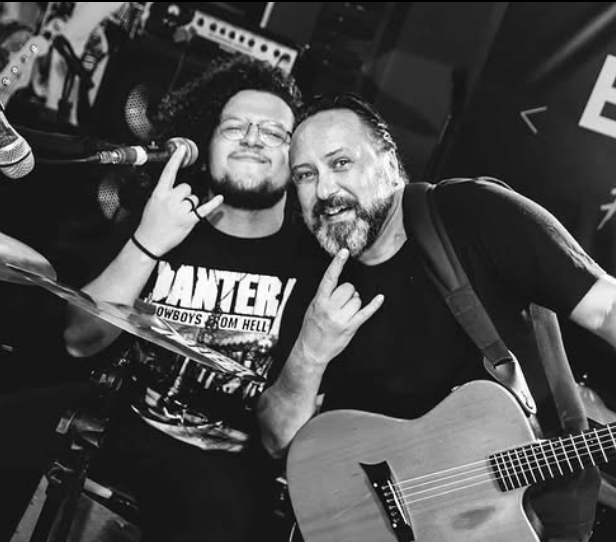 08 23 Fabio Matos e Neto no Opa Santos dumont - Música ao vivo em Joinville