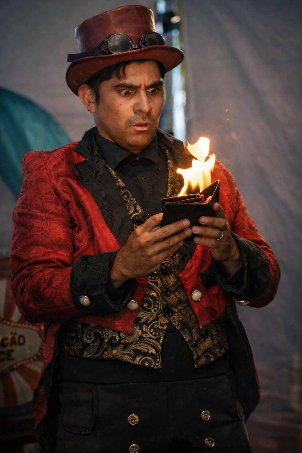 Quem tem mágica, não precisa de truques - com Mago Niko no Teatro SESC Joinville - 22 agosto de 2026