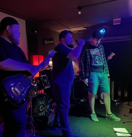 5 09 05 No Chain Tribute no Estação 934 Pub Joinville