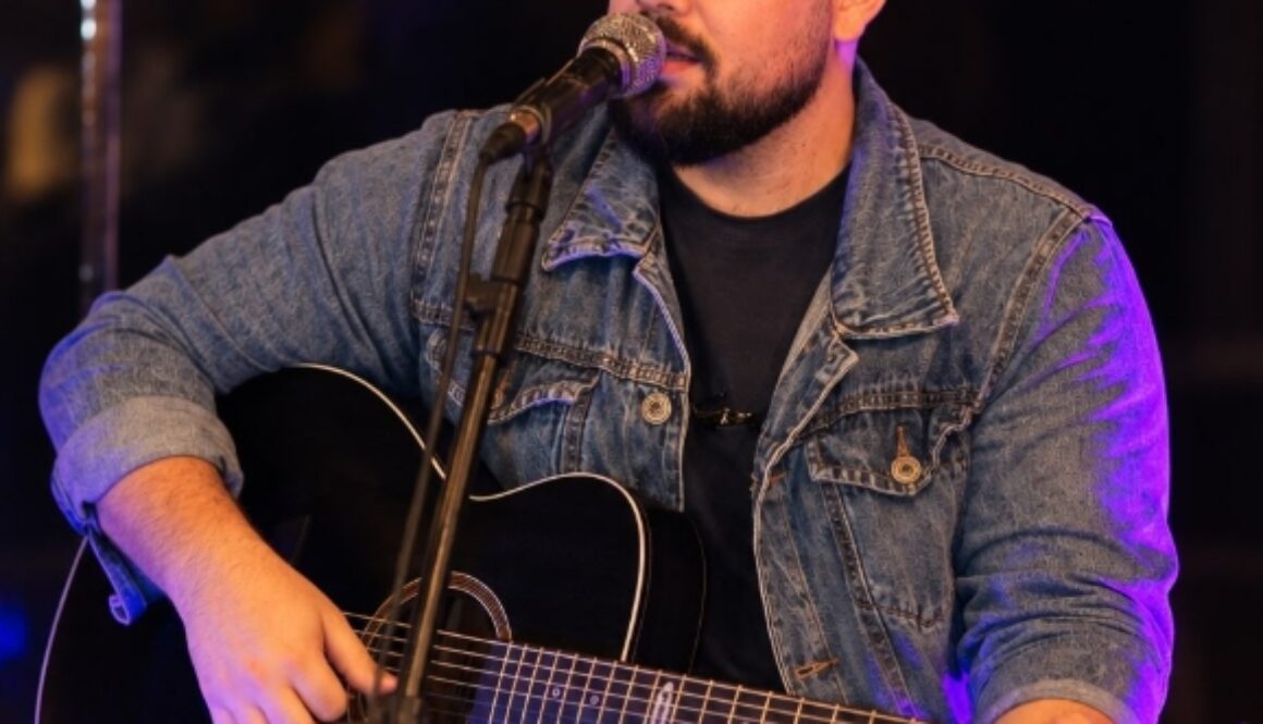 Marcelo Henrique cantor em Joinville